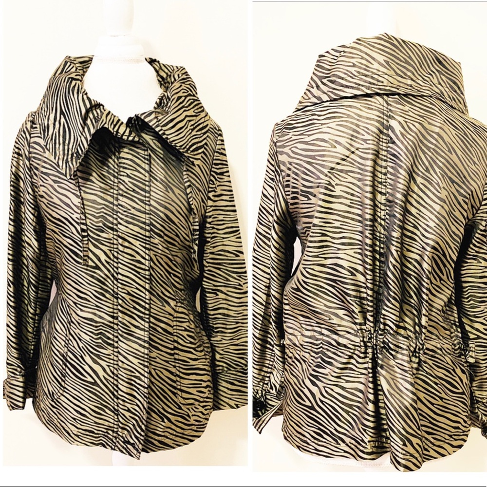 Packable travel jacket in zebra print size S